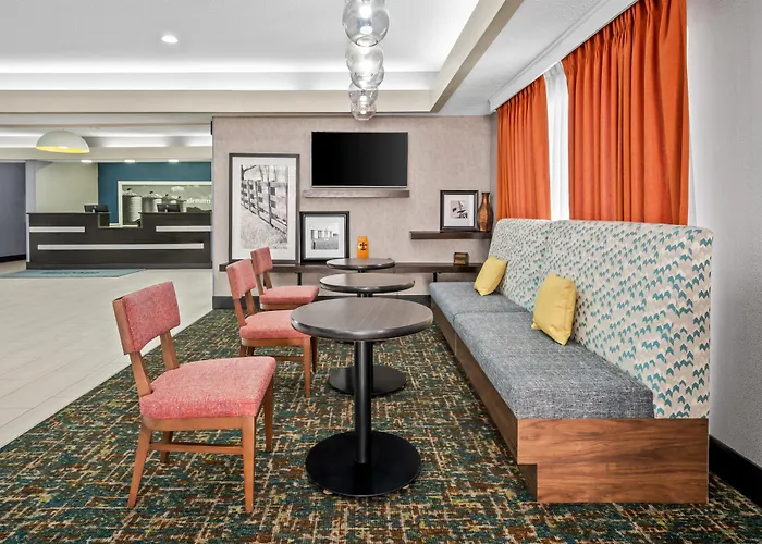 Hampton Inn Bloomington West